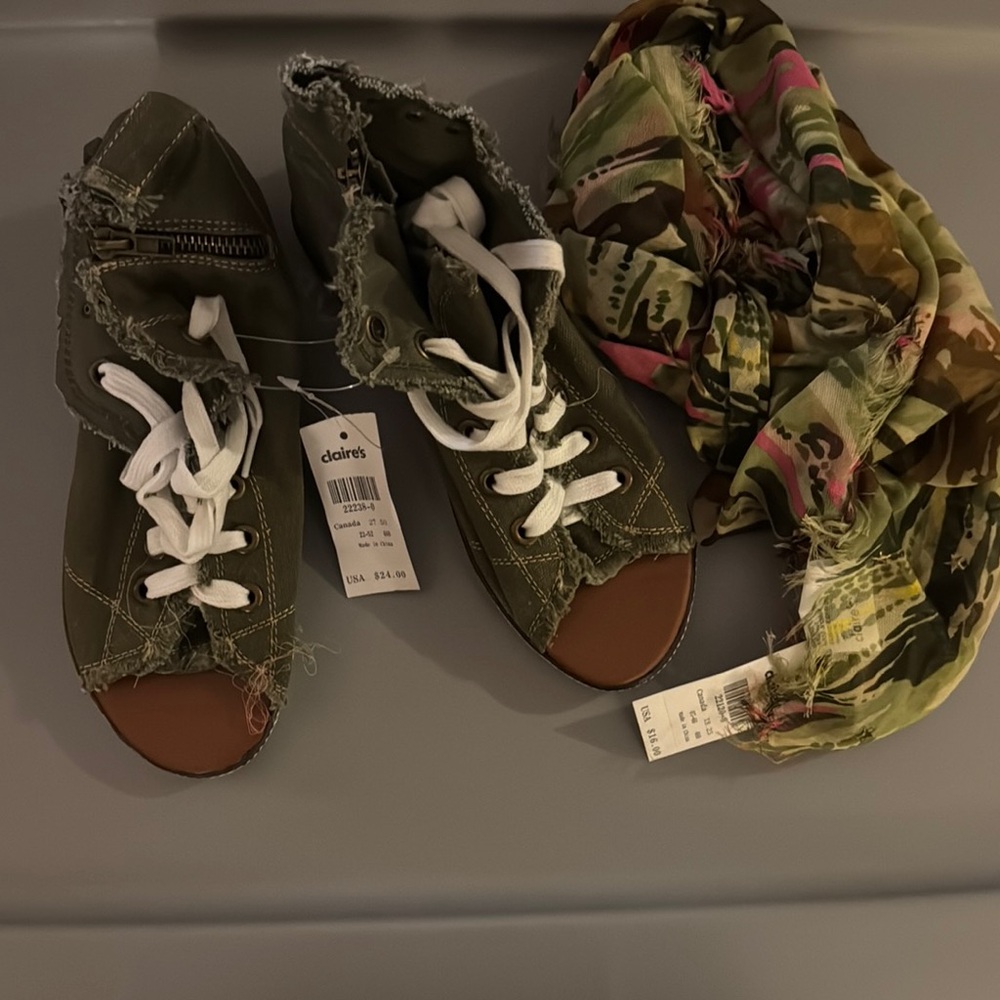 Claire's Green and White Camouflage Sandals